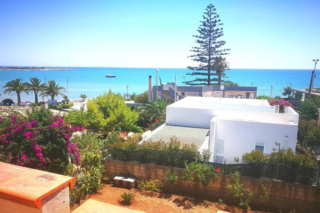 A... Mare Sicilia Villa Marina di Modica Bagian luar foto